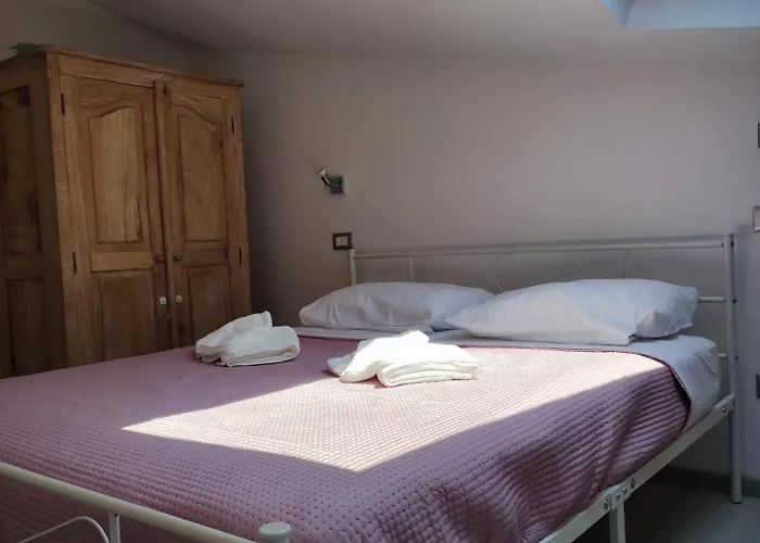 La Mansarda Del Panfilo 公寓 切尔维亚